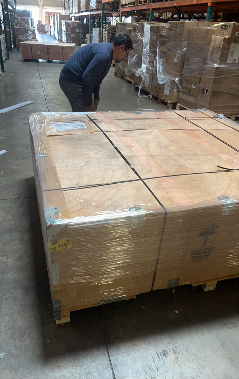 Outdoor Corner Steam Sauna for 2-4 Person – Discounted Left‑Door Model with Minor Cosmetic Defects, Canadian Hemlock, 6KW ETL Heater, Modern Sauna Box with Waterproof Asphalt Tiles, 220V (0‑195℉)